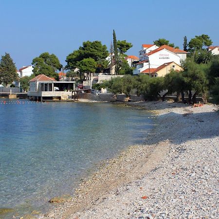 Apartments And Rooms By The Sea Sutivan, Brac - 2943 Eksteriør billede