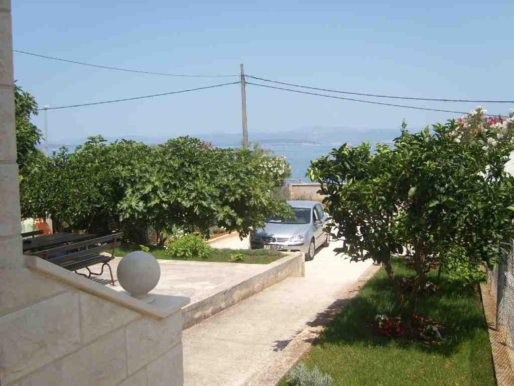 Apartments And Rooms By The Sea Sutivan, Brac - 2943 Eksteriør billede