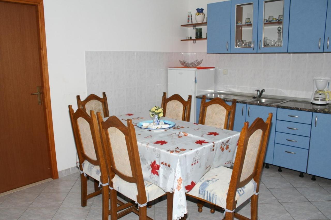 Apartments And Rooms By The Sea Sutivan, Brac - 2943 Eksteriør billede